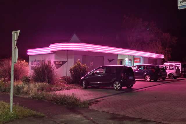 Neon Borító