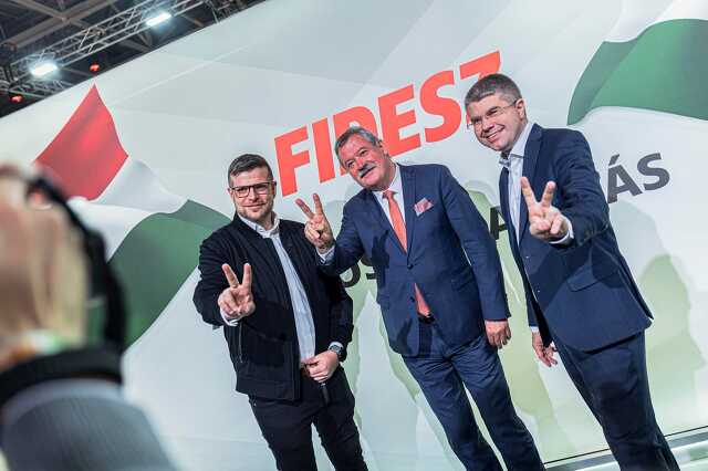Ágh Péter, Vámos Zoltán, V. Németh Zsolt