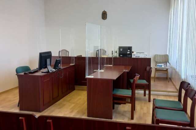 Bíróság, jog, tárgyalóterem