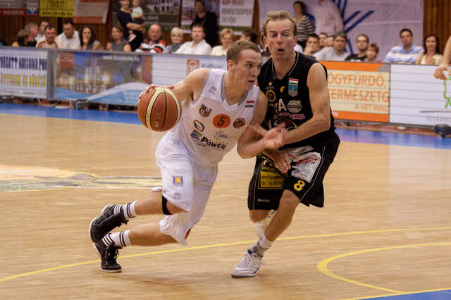 Pécsi VSK-SZOVA-Trend Optika KC Szombathely
