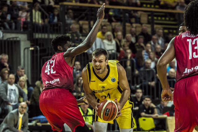 Falco - hazai - Szerda 19:30 - Győzelem