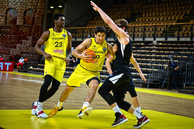 Falco KC-Novgorod BL 2020
