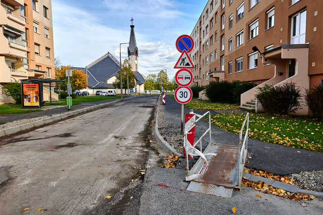 Útfelujítás a szombathelyi Kodály Zoltán utcában