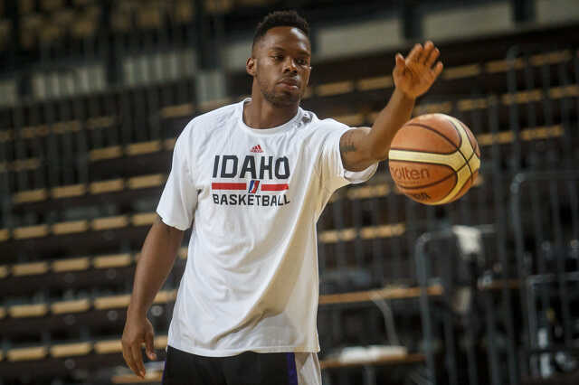 Nicholas Covington a Falco edzésén
