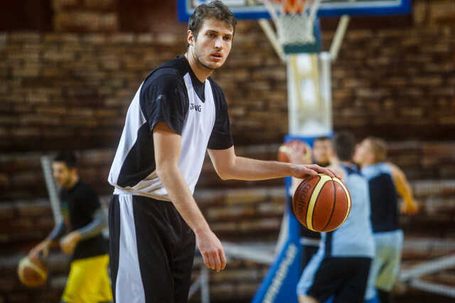 Miljan Rakics első falcós edzése