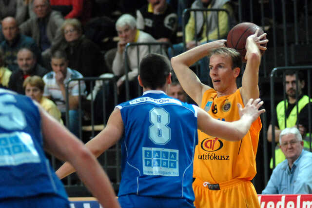 Falco szova Kc - Zte Kc