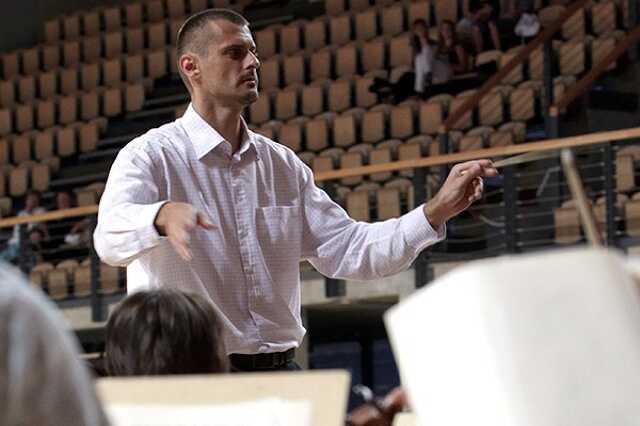 Pankár Tibor vezényel