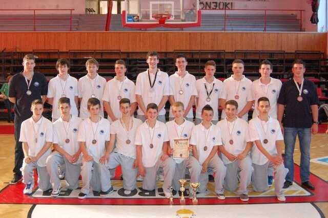 A SZOSI U16-os csapata