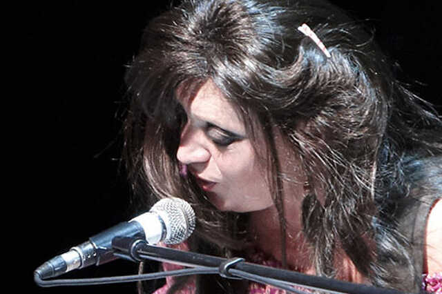 Csákányi Eszter