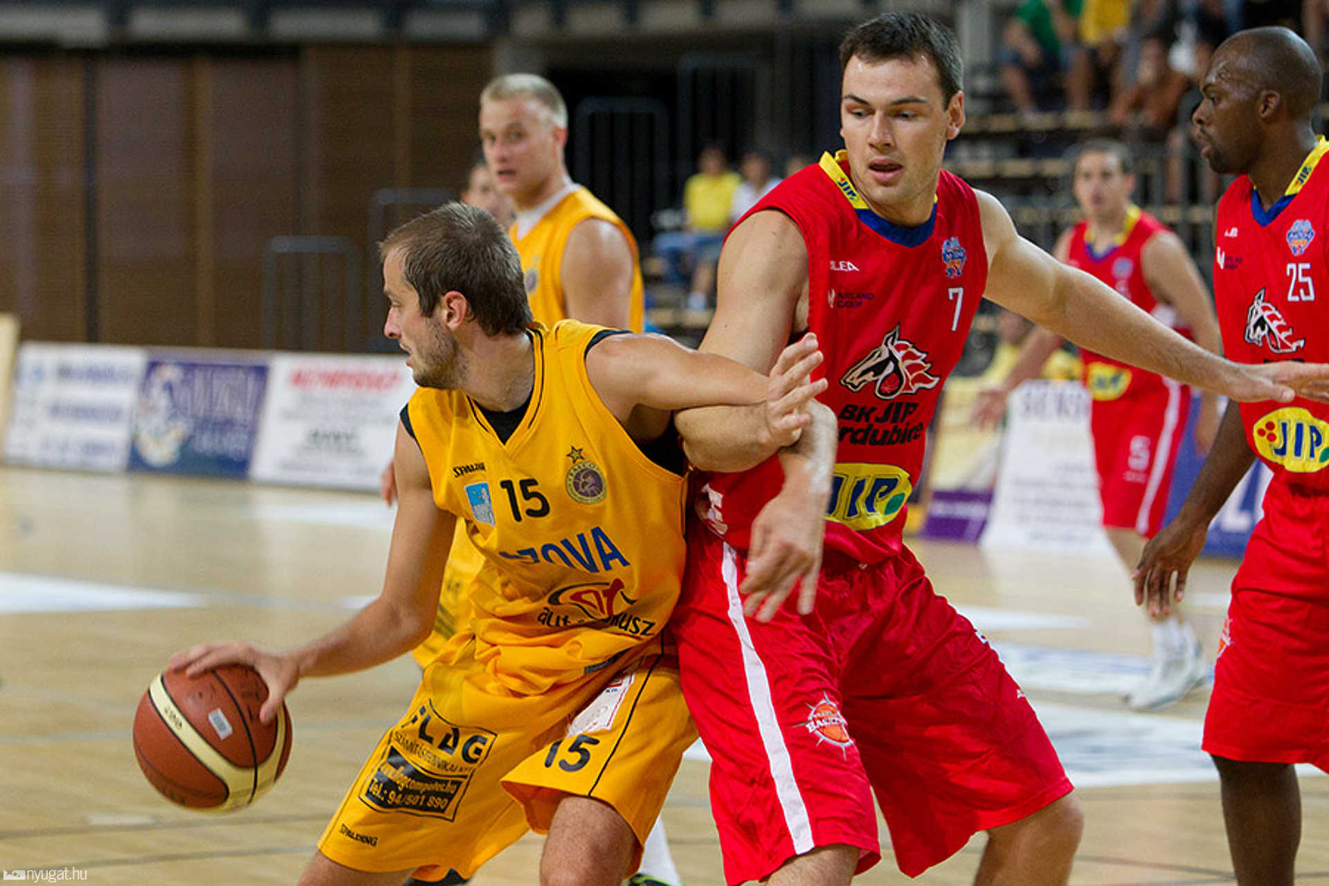 FALCO-SZOVA KC Szombathely - BK Pardubice