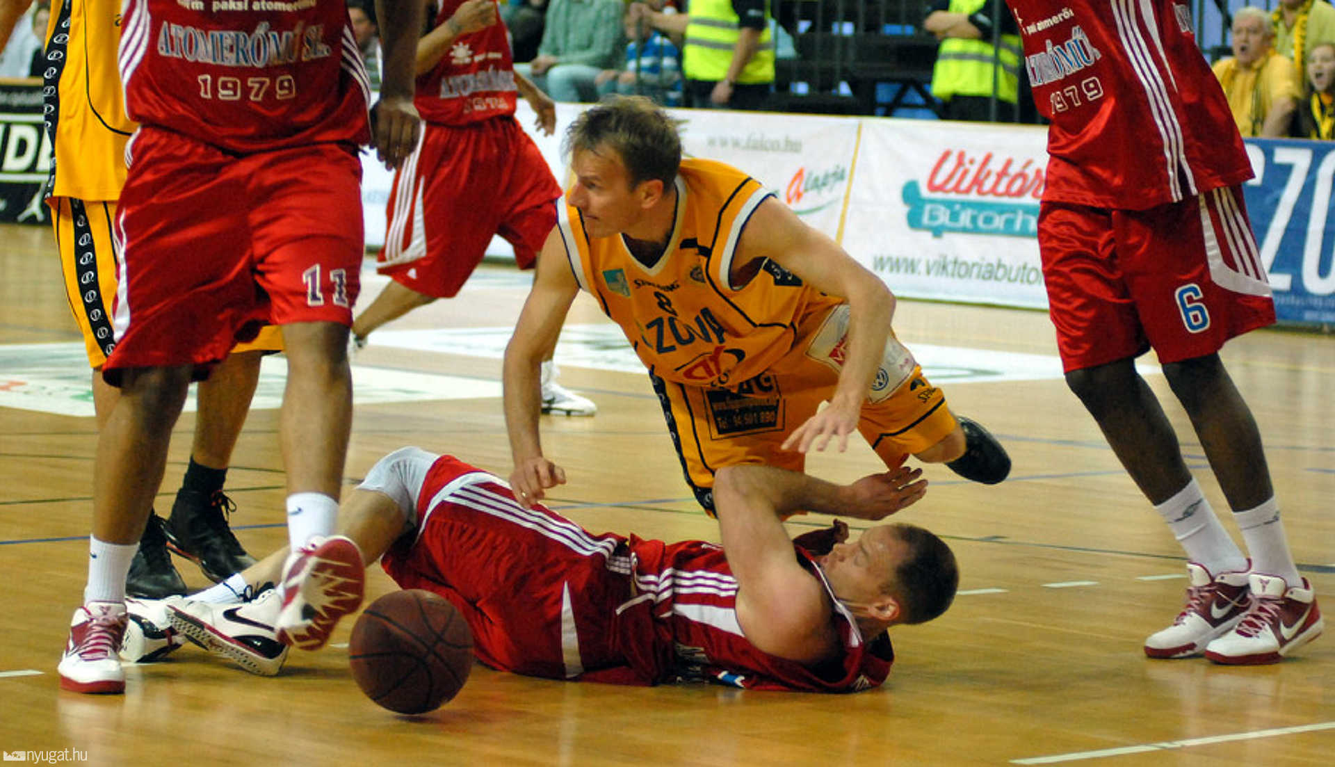 Falco-Szova Kc Szombathely - Paks Kc