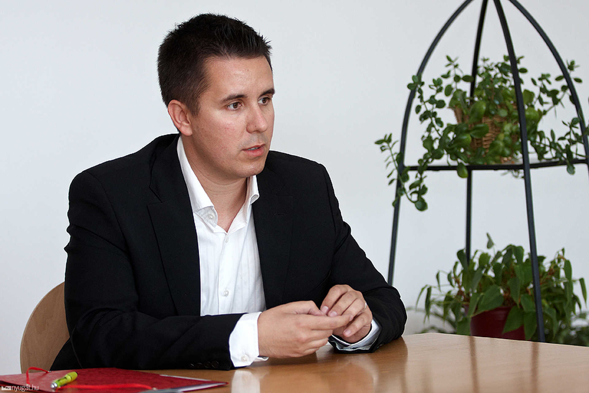 Szponzori sajtótájékoztató