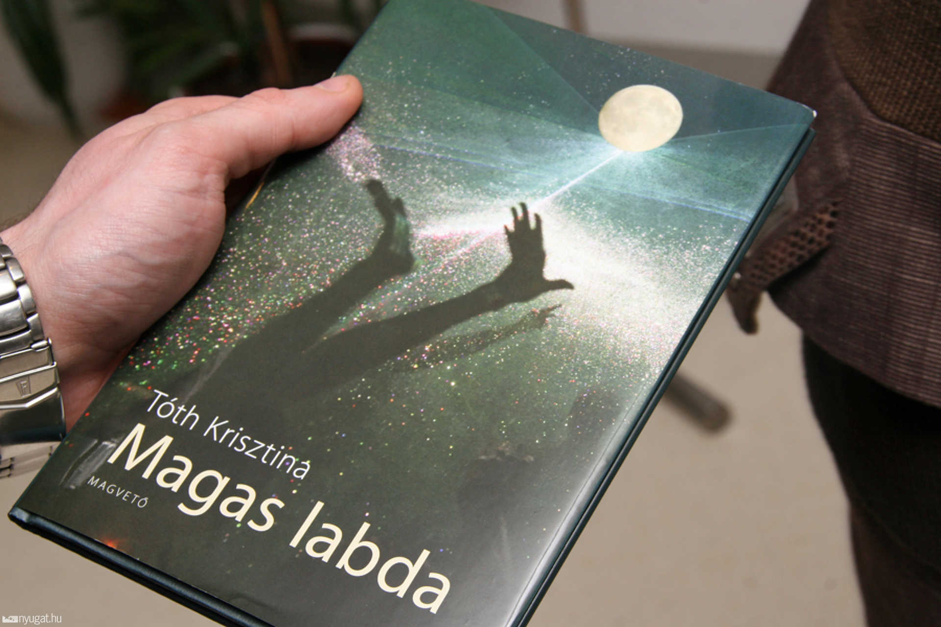Kötelező olvasmány - Tóth Krisztina: Magas labda