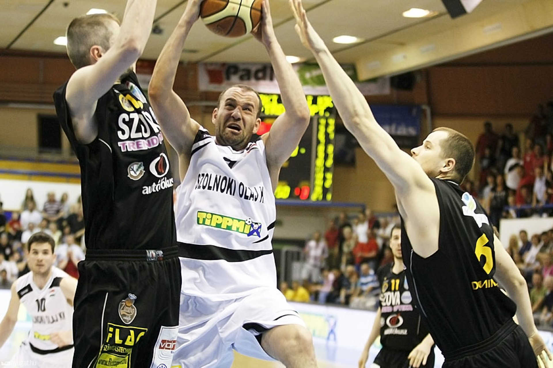 Szolnoki Olaj KK - SZOVA-Trend Optika KC Szombathely 