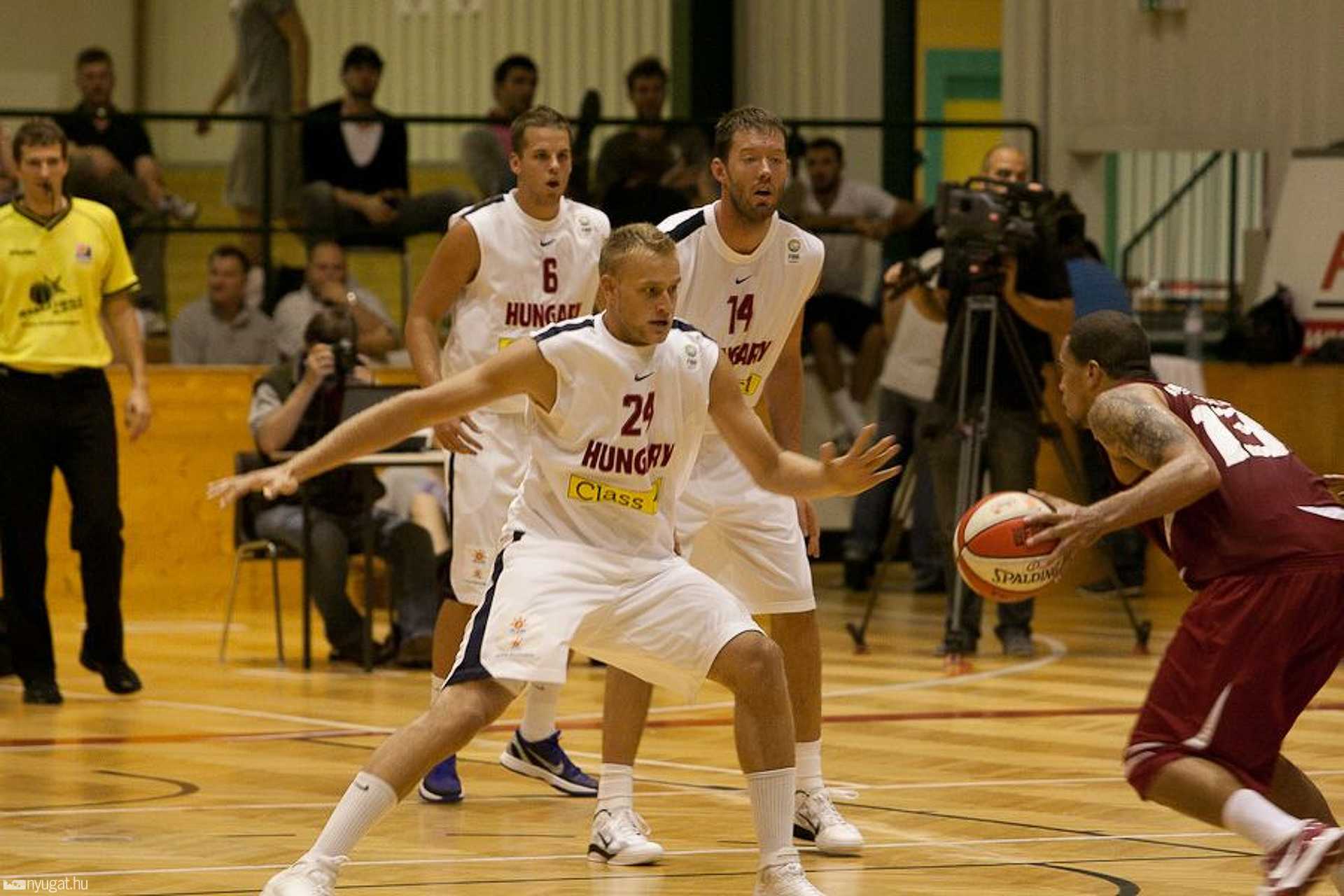 Ausztria - Magyarország 71-58